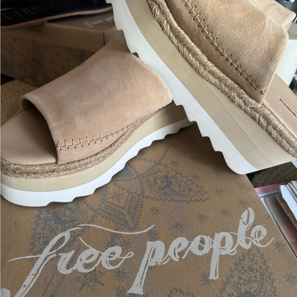 Free peoples slide one size 9